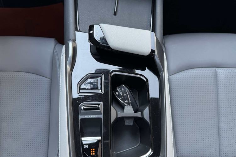 Used CHANGAN UNI-T 2023 2nd Generation 1.5T Flagship Version Gear Lever