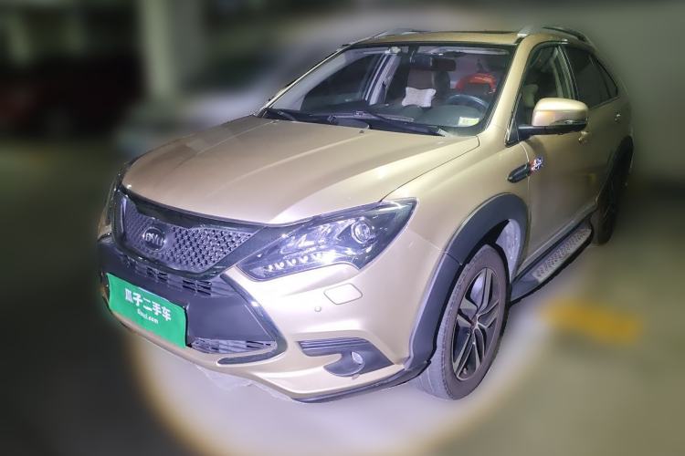 Used BYD Tang New Energy 2015 2.0T Four-Wheel-Drive Flagship Model