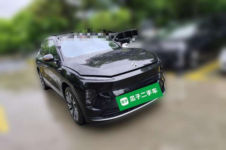 Used Nio ES8 2024 75 kWh Executive Edition Front Right 45 Deg