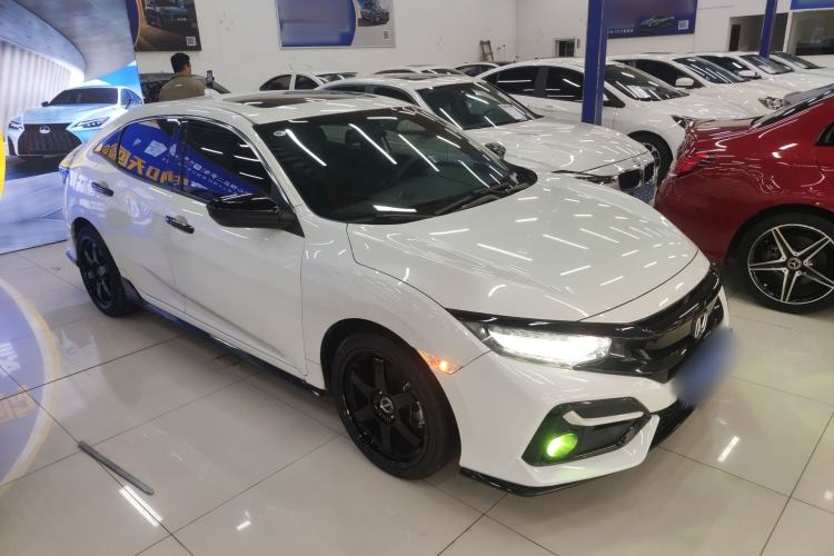 Used Honda Civic 2021 HATCHBACK 220TURBO CVT New Trendsetter Front Right 45 Deg