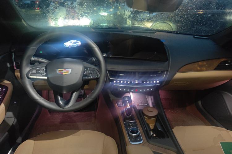 Used Cadillac CT5 2024 28T Prestige Edition Center Console