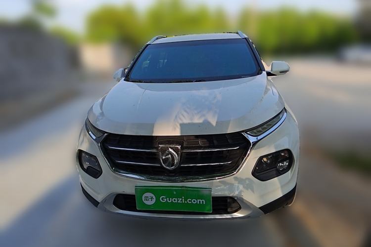 Used Baojun 510 2017 1.5L Manual Fashion Model
