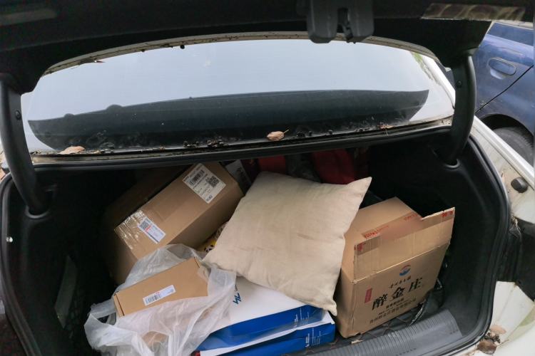 Used Audi A4L 2019 40 TFSI Fashion Edition China VI Emission Standard Trunk