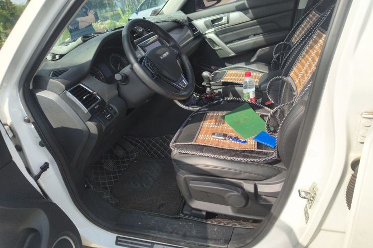 Used Haval H2 2018 Red-Label 1.5T Manual Two-Wheel Drive Elite Model Left Front Seat