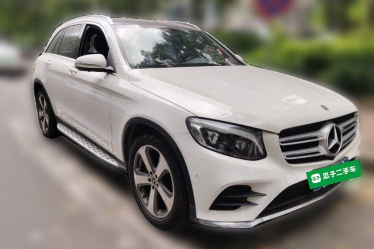 Used Mercedes-Benz GLC 2017 GLC 300 4MATIC Sport Edition Front Right 45 Deg