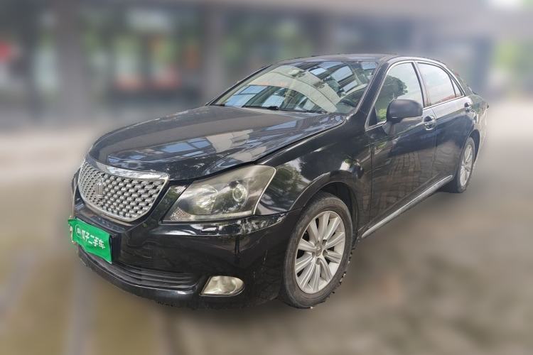 Used Toyota Crown 2011 2.5L Royal Special Edition with Leather and Sunroof