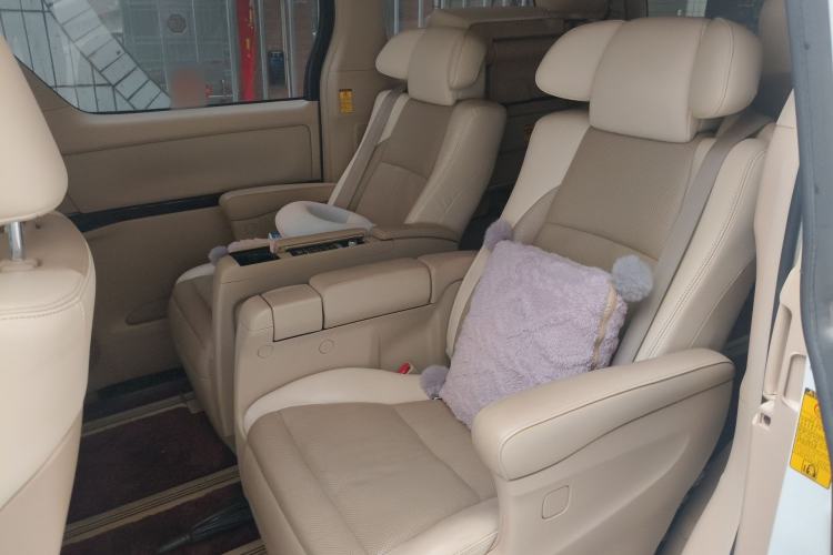 Used Toyota Alphard 2012 3.5L Luxury Edition

