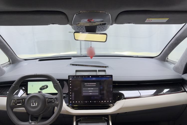 Used Zeekr 009 2024 7-Seater Aisle Version 108 kWh
