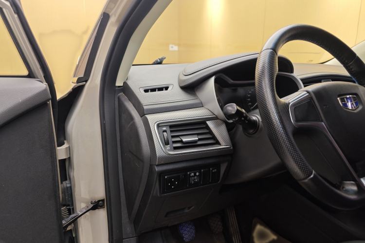 Used Geely Auto Emgrand GS 2016 Elegant Edition 1.8L Manual LingShang Model Interior 2