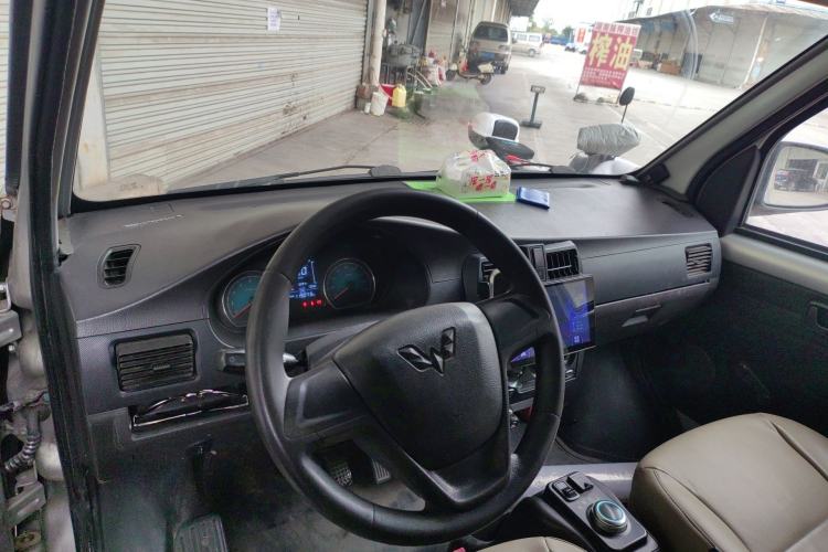 Used Wuling EV50 2020 Pure Electric Van Logistics Vehicle – Penghui Non-Heated Battery
