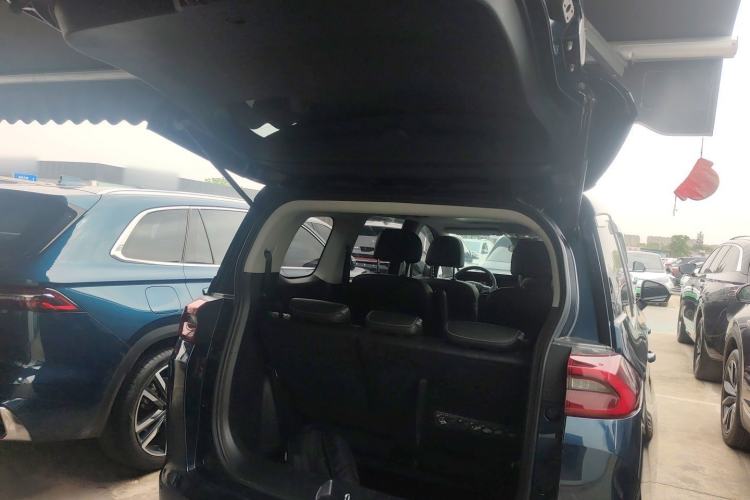 Used GAC Trumpchi M6 2021 270T DCT Luxury Edition (6-seater)
