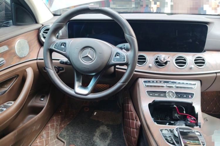 Used Mercedes-Benz E-Class 2018 Facelift E 300 L Luxury Edition Steering Wheel