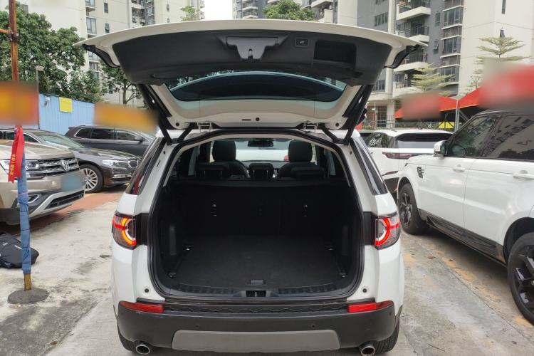 Used Land Rover Discovery Sport 2017 2.0T SE Trunk