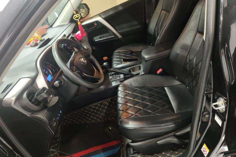 Used Toyota RAV4 2016 2.0L CVT Two-Wheel Drive Fashion Edition China V Standard