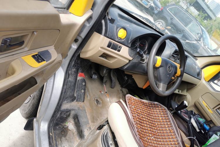 Used Dongfeng Xiaokang C35 2019 1.5L Base Version II Sedan China VI Emission Standard DK15 Driver Seat