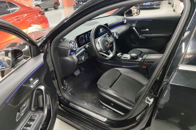 Used Mercedes-Benz A-Class 2020 Restyled A 200 L Sport Sedan Fashion Version
