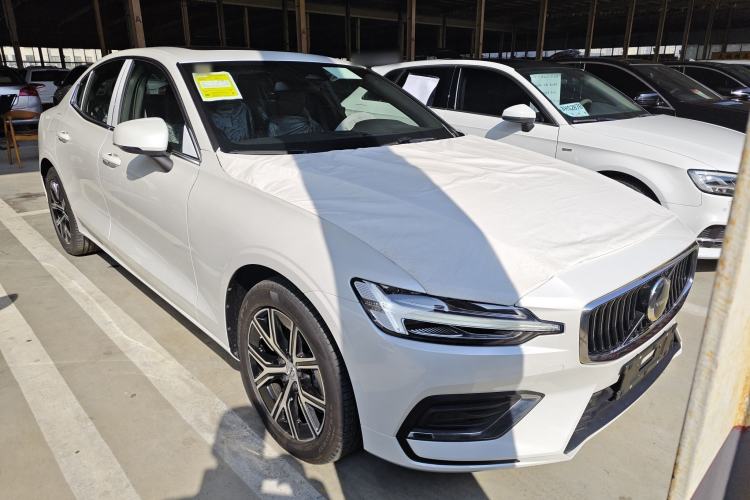 Used Volvo S60 2025 B4 Zhiyi Luxury Edition
