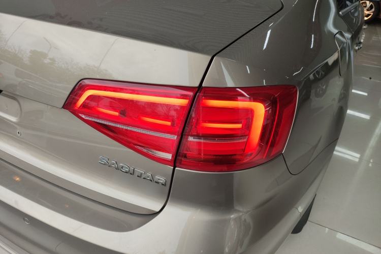 Used Volkswagen Sagitar 2017 230TSI Automatic Comfort Version