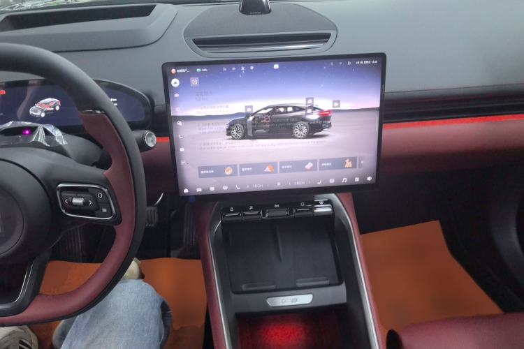 Used Zeekr 007GT 2025 Long-Range Rear-Wheel Drive Intelligent Driving Version 100 kWh Center Console