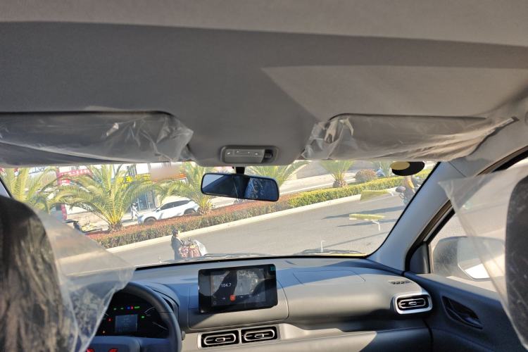 Used Wuling Hongguang New Energy 2025 Extended-Range Hybrid 50 km Standard Version
