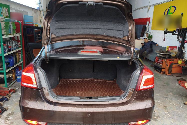 Used Geely Auto Diamond 2016 1.5L Manual Elite Edition