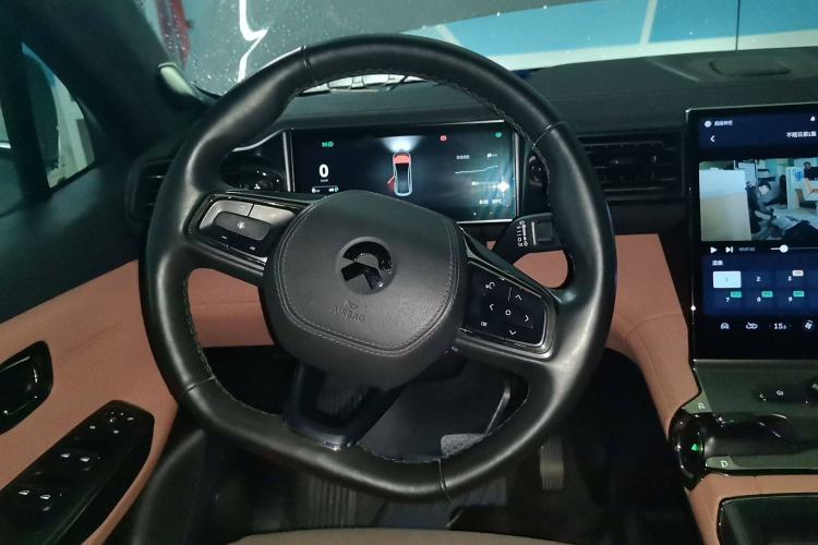 Used Nio EC6 2020 605 km Sport Edition Steering Wheel