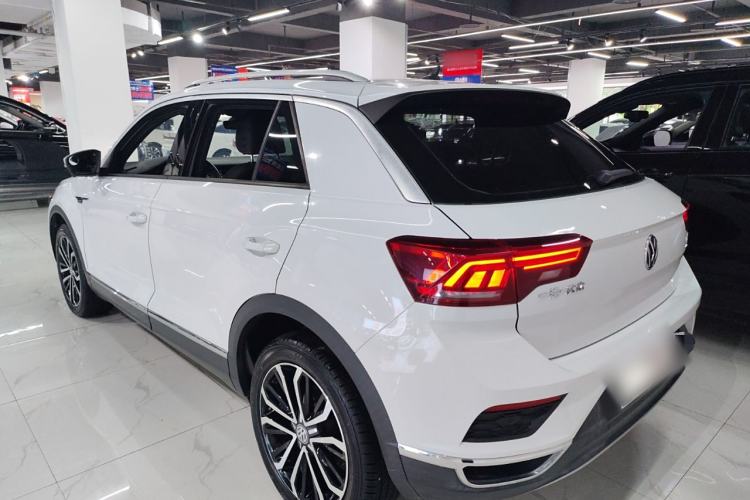 Used Volkswagen T-ROC 2018 280TSI DSG Four-Wheel Drive Luxury Version China V Emission Standard