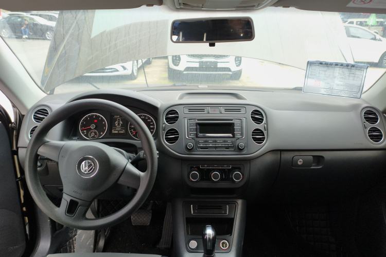 Used Volkswagen Tiguan L 2015 1.8TSI Automatic Two-Wheel Drive Trend Edition
