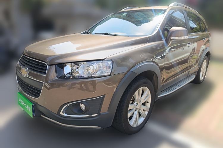 Used Chevrolet Captiva 2015 2.4L 4x4 Flagship Edition 7-Seater