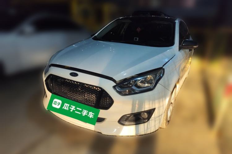 Used Ford Escort 2015 1.5L Automatic Fashion Model