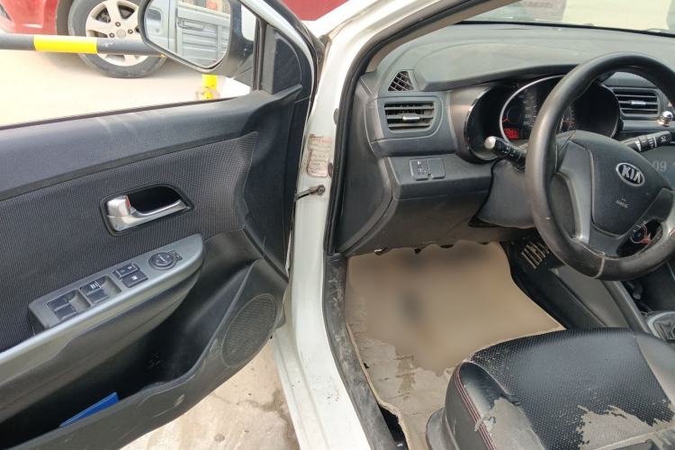 Used Kia K2 2015 Sedan 1.4L MT GLS