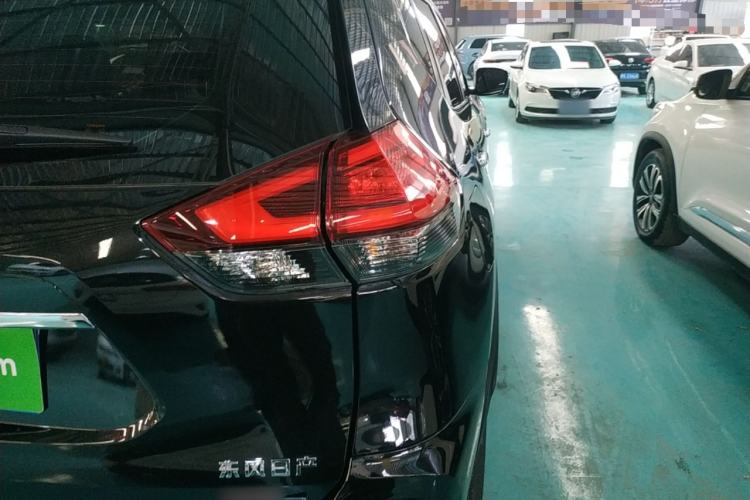 Used Nissan X-Trail 2025 Honor 2.0L Two-Wheel Drive Genuine Edition