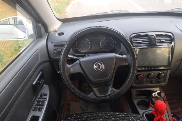 Used Dongfeng Fengon 330 2014 1.5L Manual Utility Version DK15 Steering Wheel