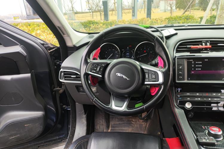 Used Jaguar F-PACE 2018 2.0T Four-Wheel Drive Urban Luxury Edition
