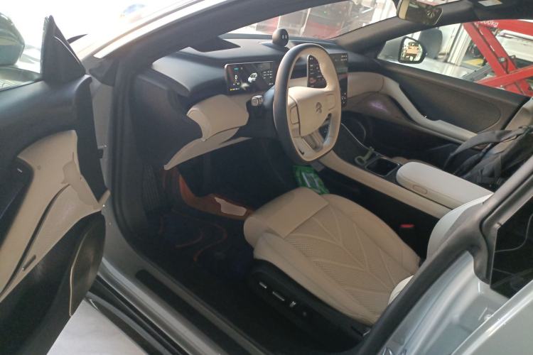 Used Nio ET5T 2025 75 kWh Touring Interior 3