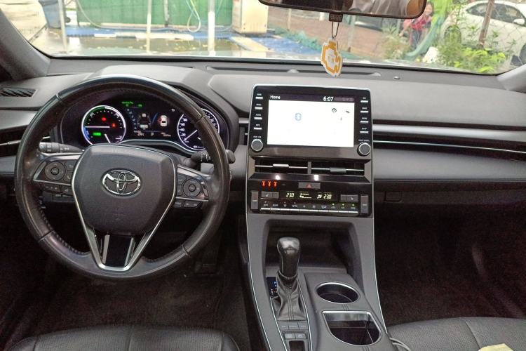 Used Toyota Avalon 2019 Dual-Engine 2.5L XLE Prestige Version China VI Standard