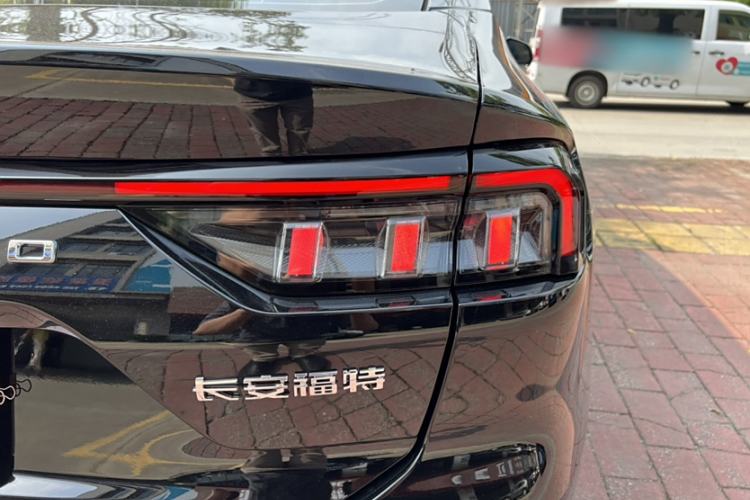 Used Ford Mondeo 2025 1.5T EcoBoost Luxury Version
