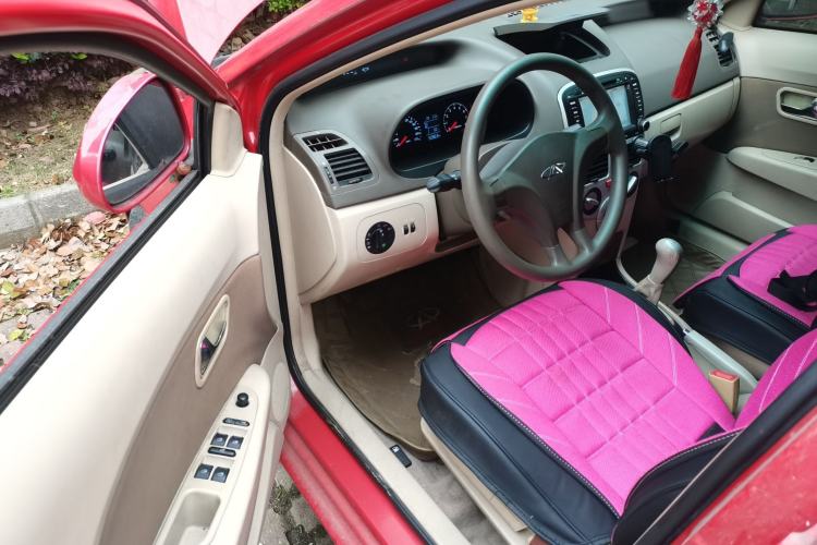 Used Chery Fengyun 2 2010 Hatchback 1.5L Ambition Model Driver Seat