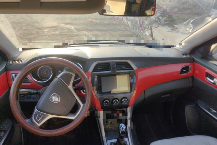 Used Foton Jiatu ix7 2016 1.5L ZhiZun Model Center Console