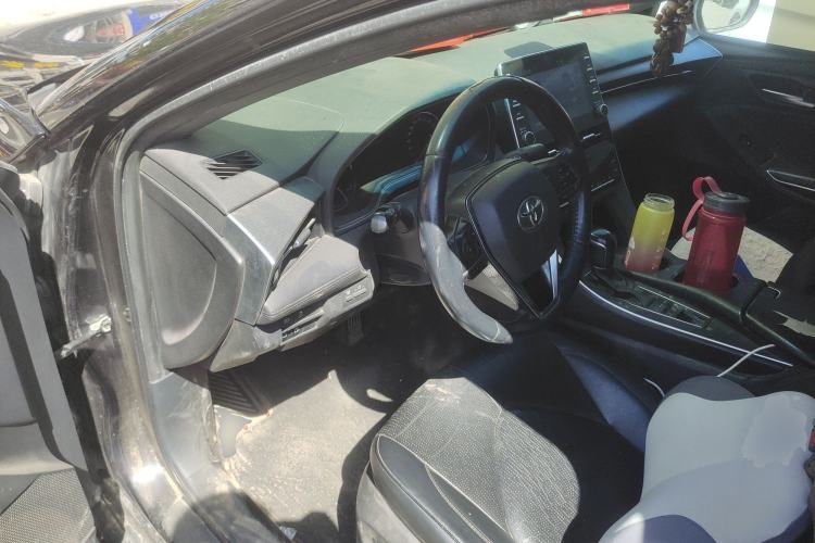 Used Toyota Avalon 2019 Dual-Engine 2.5L Luxury Edition China V Standard Driver Seat