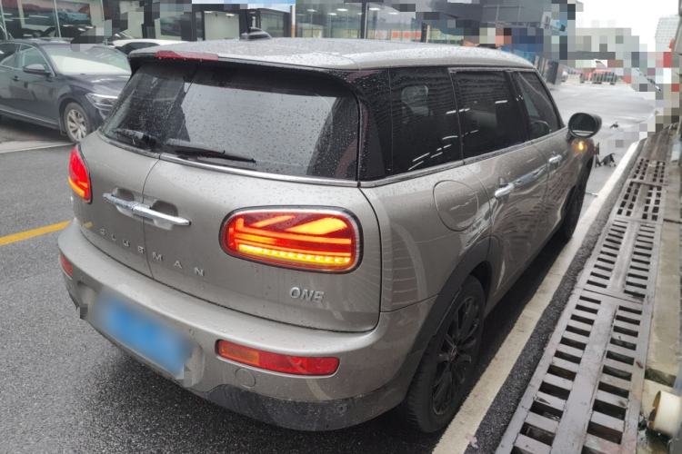 Used MINI Clubman 2019 1.5T ONE Rear Right 45 Deg
