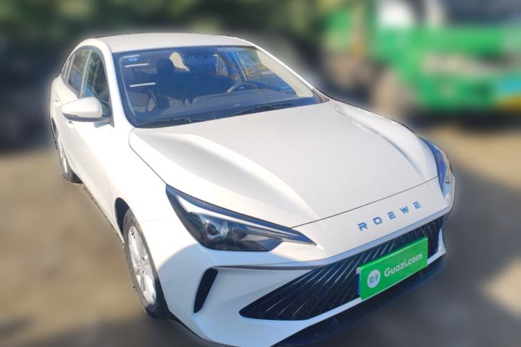 Used Roewe i5 2026 Model 1.5L Manual Comfort Version Front Right 45 Deg