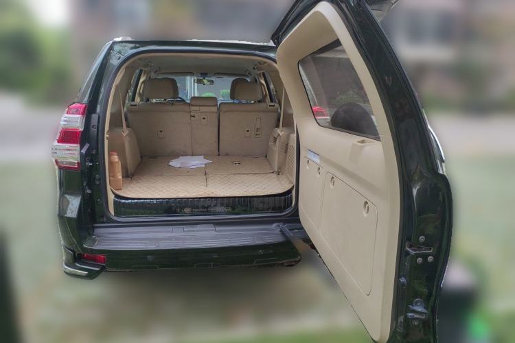 Used Toyota Prado 2015 2.7L TXL Middle East Version Trunk