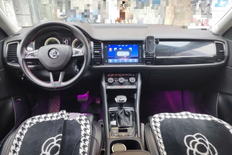 Used Skoda Kodiaq 2018 TSI330 7-Seater Two-Wheel-Drive Luxury Enjoyment Edition Center Console