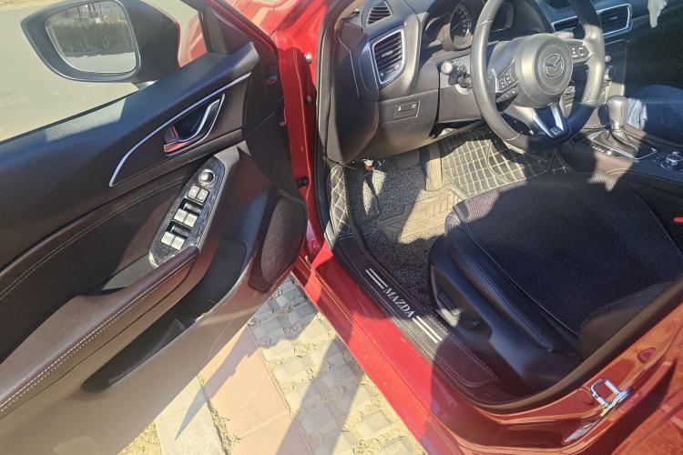 Used Mazda Mazda 3 Axela 2017 Sedan 2.0L Automatic Prestige Model China V Standard
