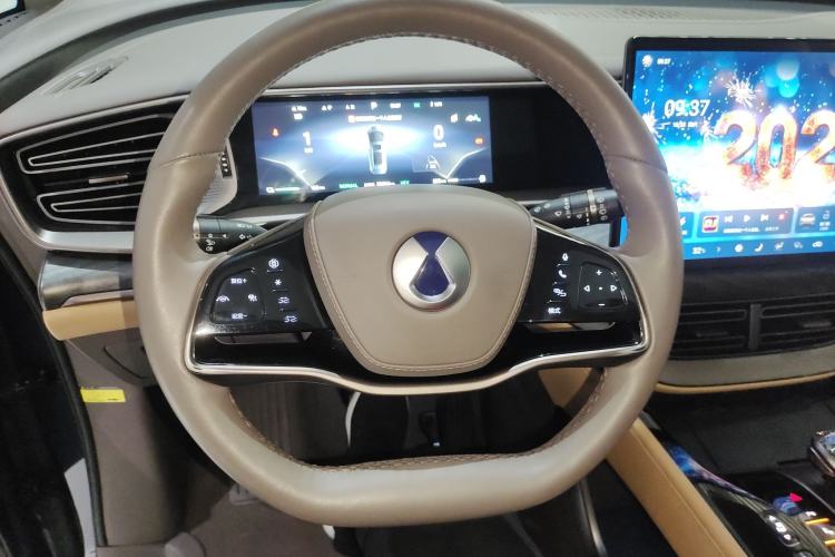 Used Denza D9 2022 DM-i 1040 Prestige Model