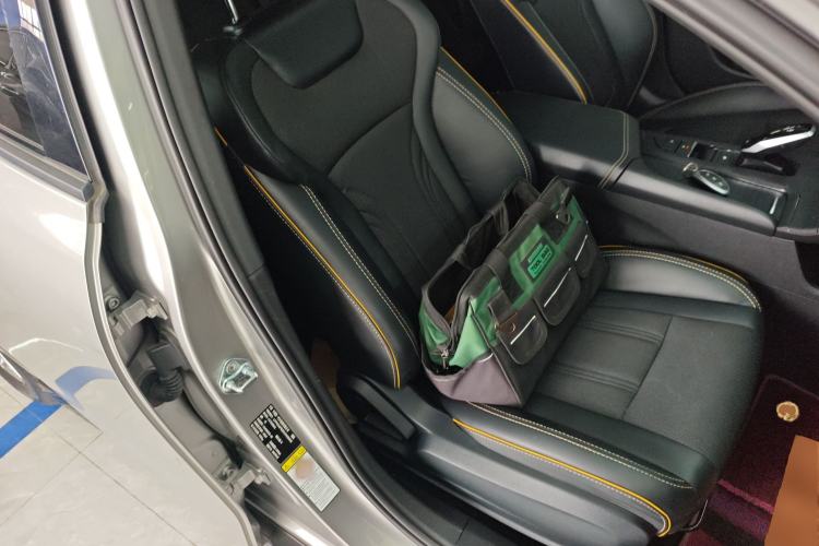 Used Bestune B70S 2022 1.5T Passionate Rider Right Front Seat