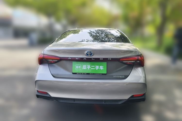 Used Toyota Avalon 2019 Dual-Engine 2.5L Luxury Edition China VI Standard