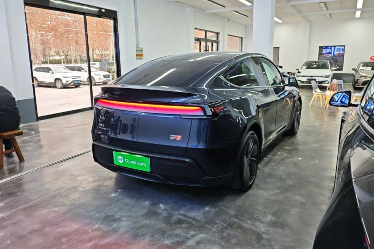 Used Tesla Model Y 2025 Long-Range All-Wheel Drive First Edition
