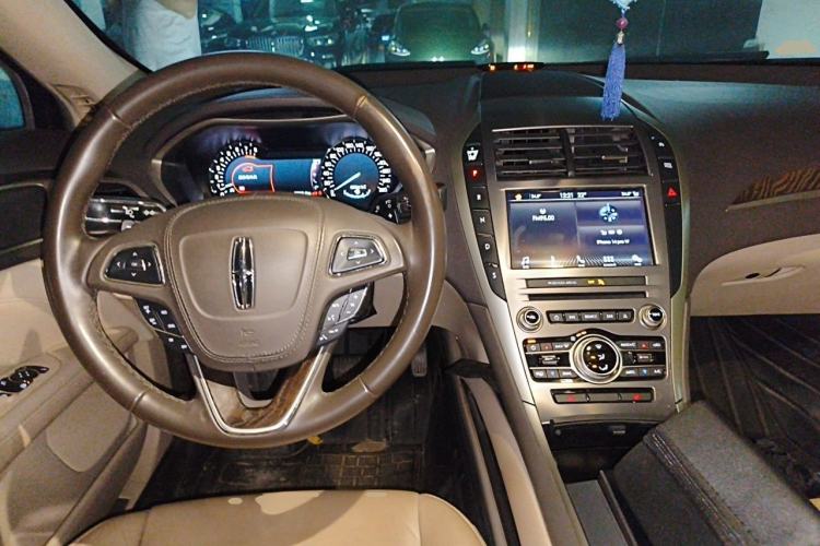 Used Lincoln MKZ 2018 2.0T Premium Edition
